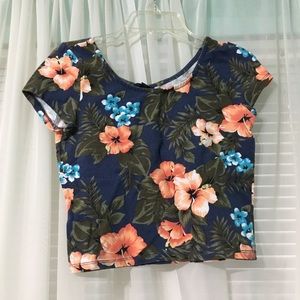 Women’s Aeropostal Floral Crop Top